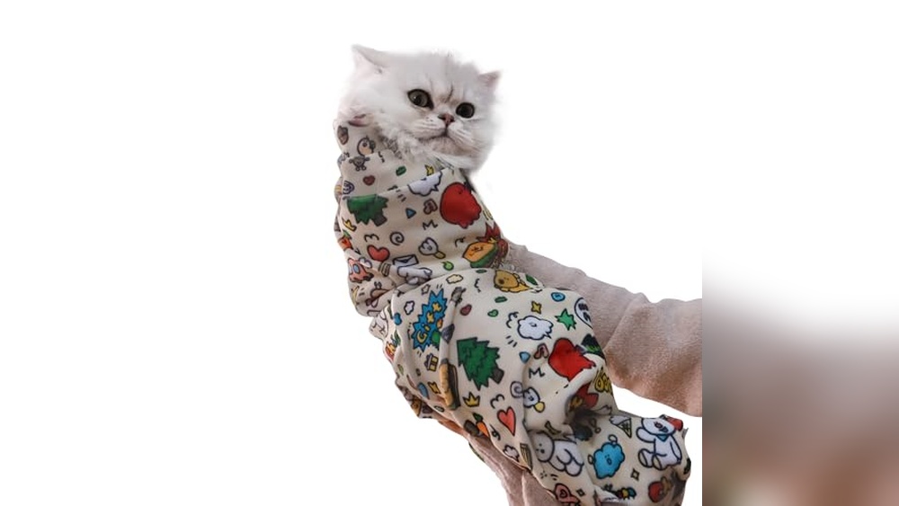 Best Cat Restraint for Nail Clipping: Safe and Easy Grooming Solutions